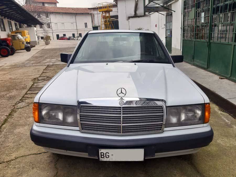 Bild 4/28 von Mercedes-Benz 190 E 1.8 (1990)
