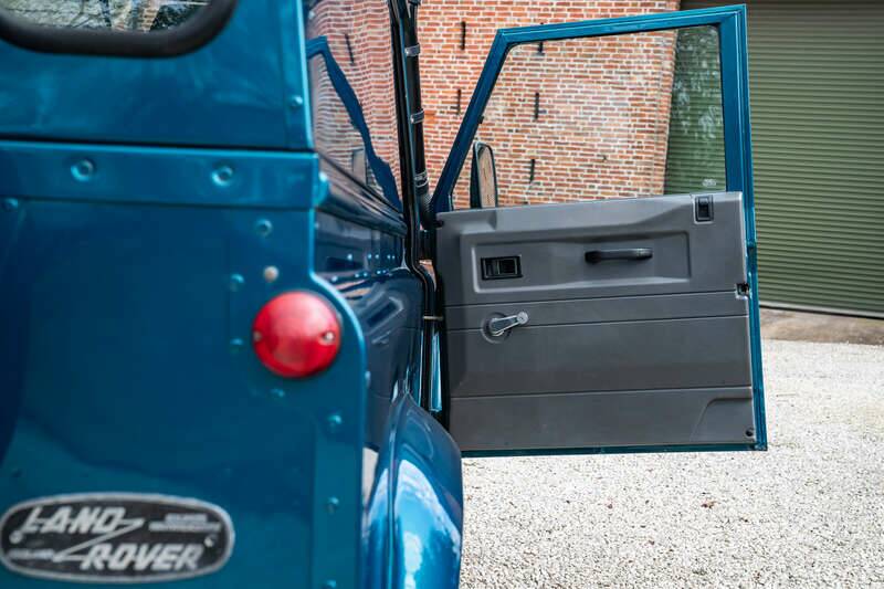 Bild 46/50 von Land Rover Defender 110 Turbo Diesel (1999)