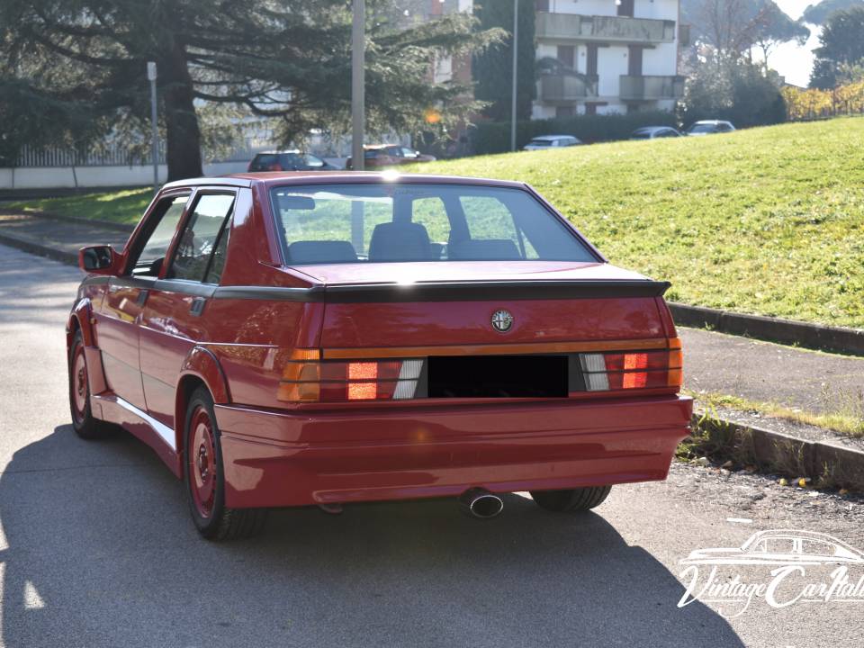 Bild 6/35 von Alfa Romeo 75 1.8 Turbo Evoluzione (1987)