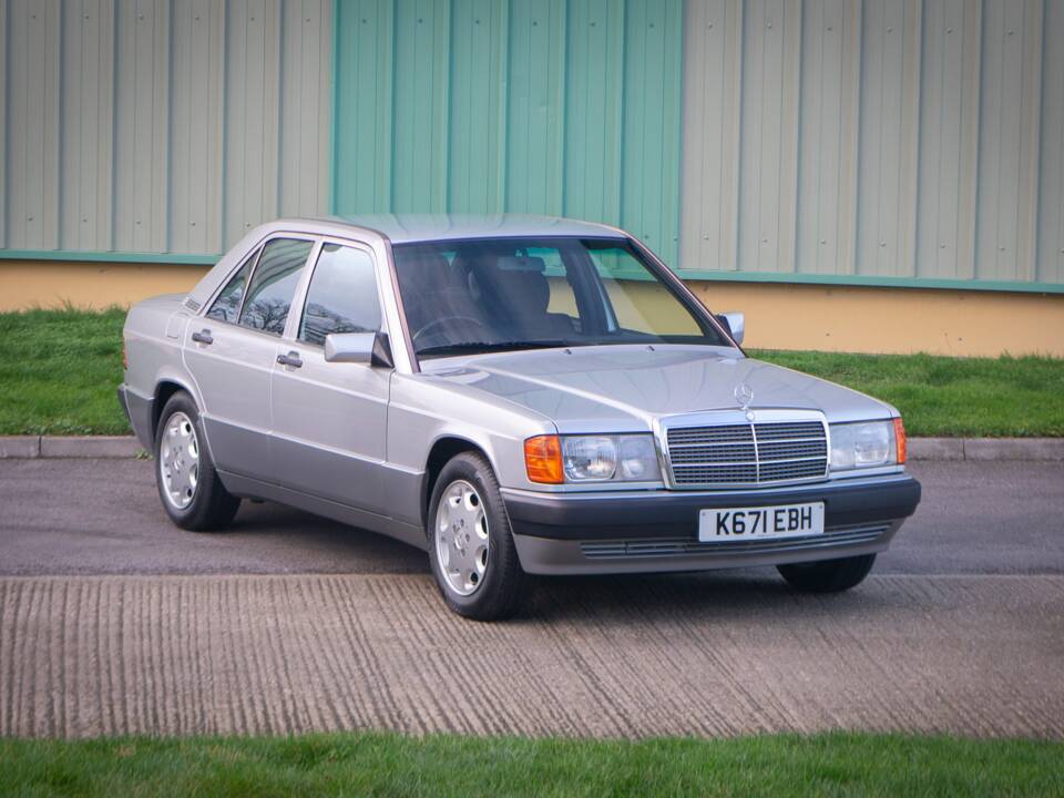 Bild 2/29 von Mercedes-Benz 190 E 2.0 (1992)