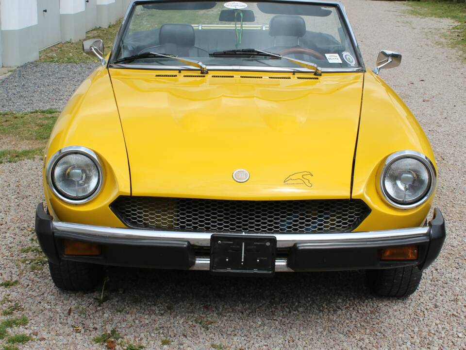 Immagine 2/9 di FIAT 124 Spider CS1 (1975)