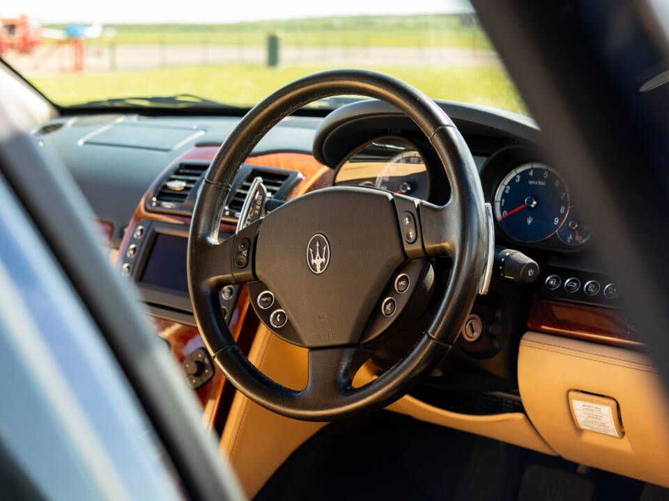 Bild 43/50 von Maserati Quattroporte 4.2 (2007)