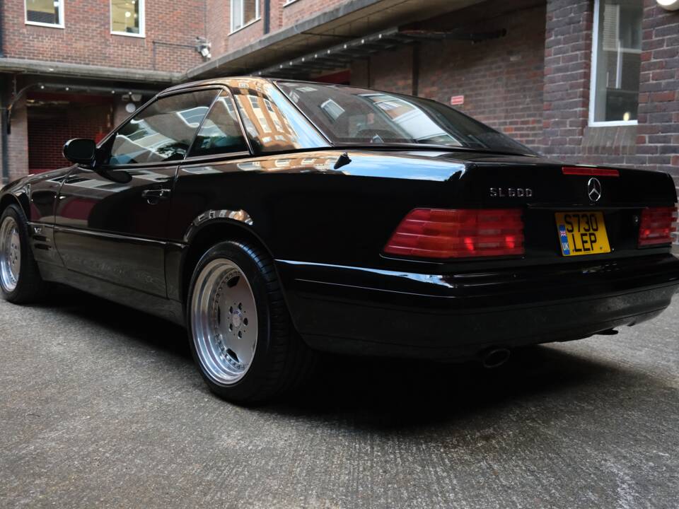 Image 11/100 of Mercedes-Benz SL 600 (1998)