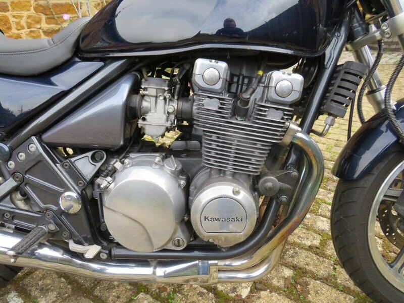 Image 3/39 of Kawasaki ZR 550 Zephyr (1991)