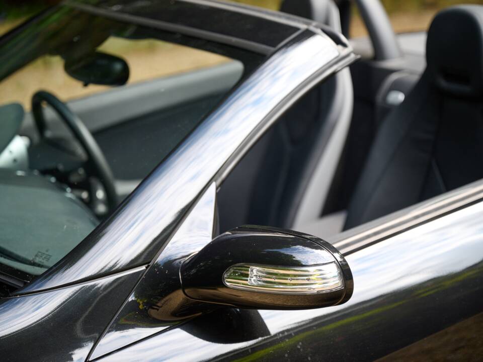 Immagine 23/43 di Mercedes-Benz SLK 350 (2004)