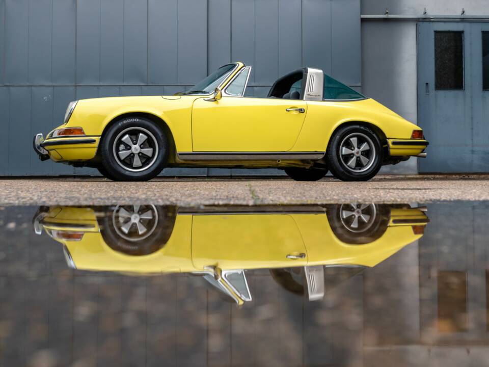 Image 2/48 of Porsche 911 2.2 T (1971)