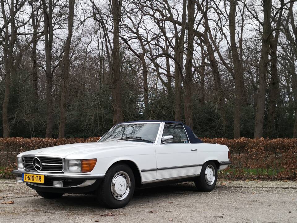 Image 2/33 of Mercedes-Benz 280 SL (1985)