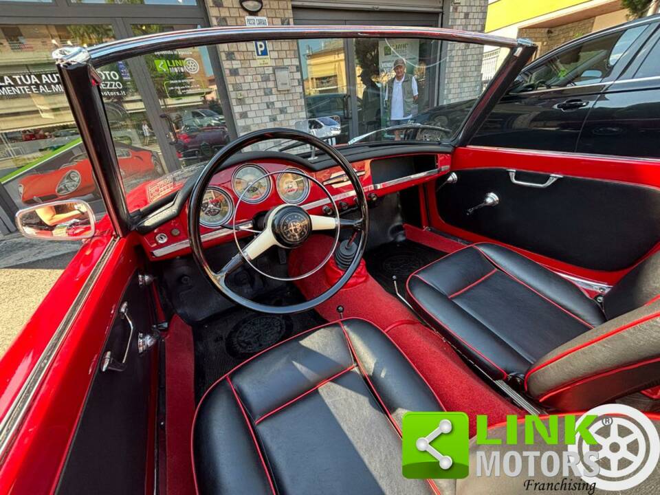 Image 8/10 of Alfa Romeo Giulietta Spider Veloce (1959)