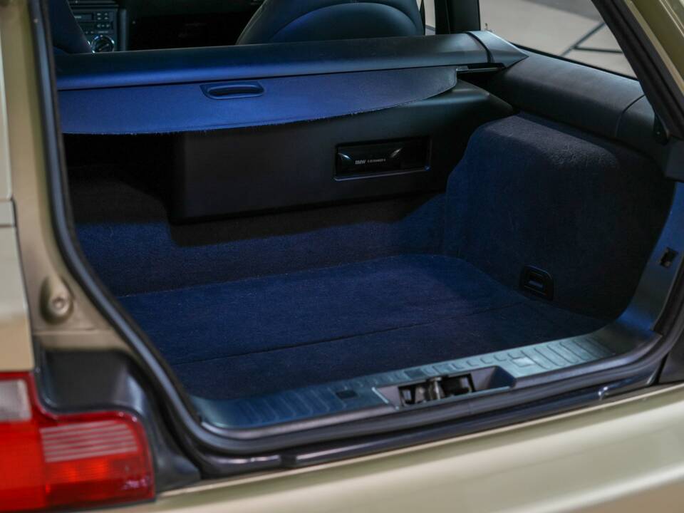 Afbeelding 17/33 van BMW Z3 Coupé 3.0 (2002)