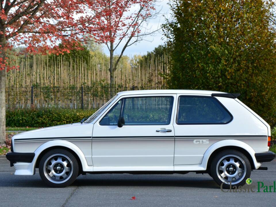 Image 11/50 de Volkswagen Golf Mk I 1.5 (1983)
