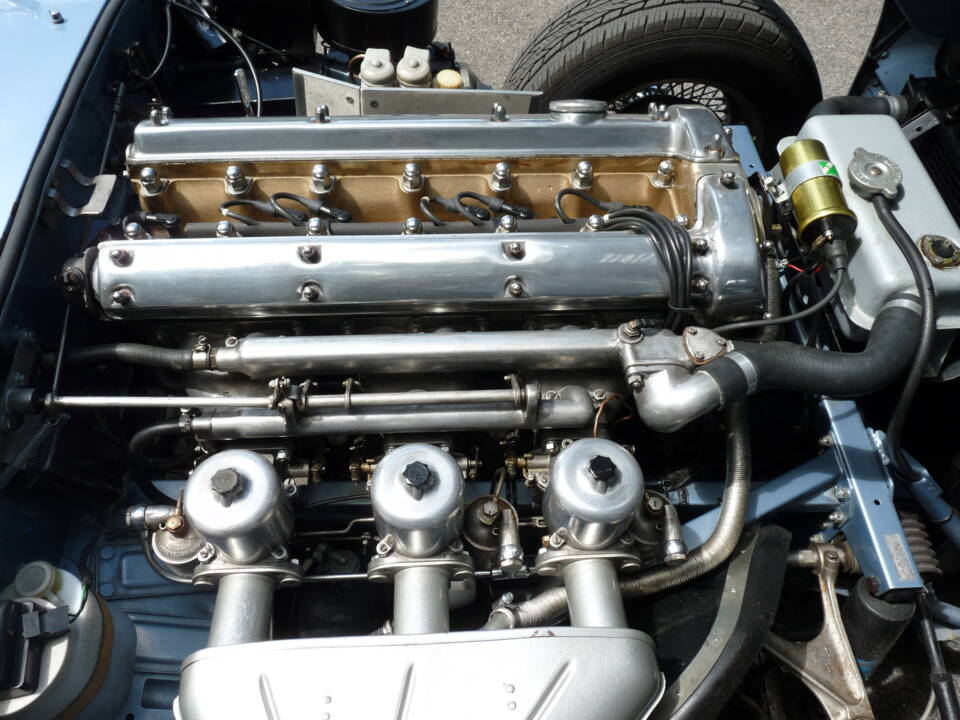 Image 25/26 of Jaguar E-Type 3.8 (1963)