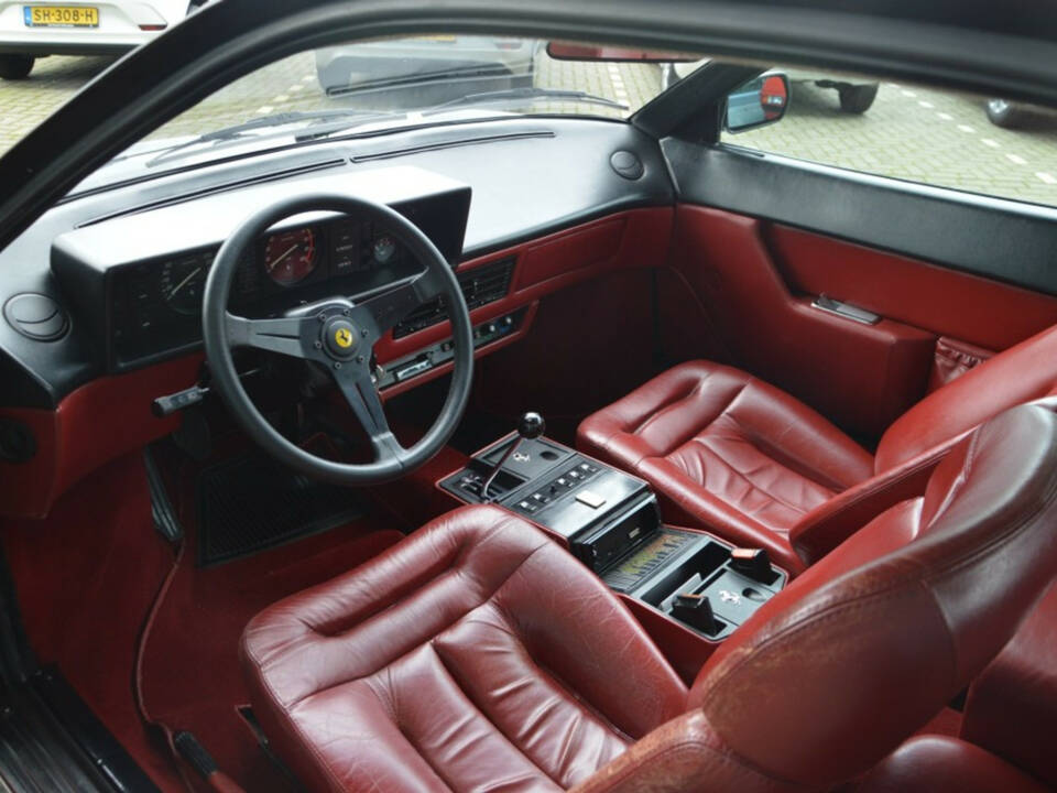 Bild 10/10 von Ferrari Mondial 8 (1981)