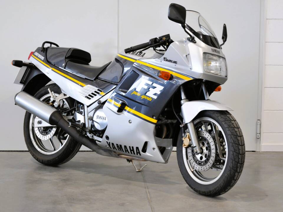 Bild 1/16 von Yamaha FZ 750 (1989)