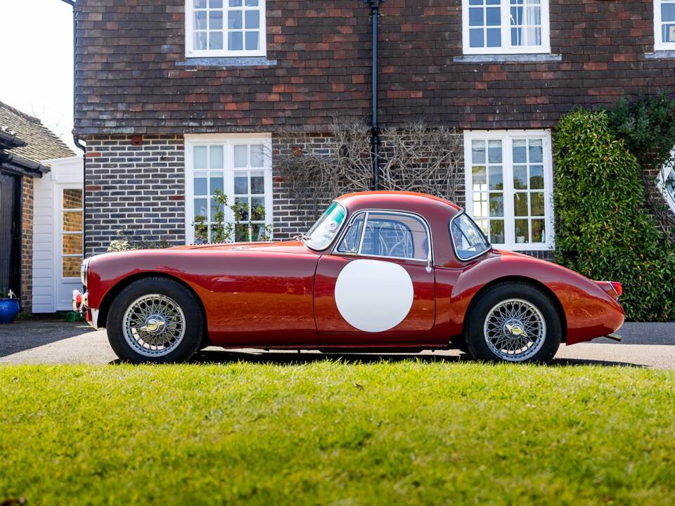Image 22/50 de MG MGA 1500 (1957)