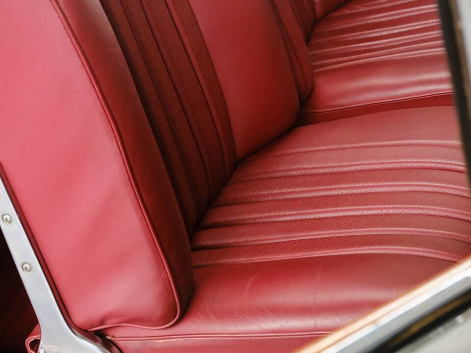 Immagine 49/50 di Mercedes-Benz 220 S Cabriolet (1958)