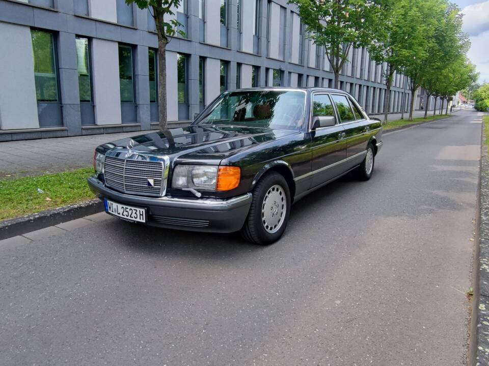 Bild 5/34 von Mercedes-Benz 420 SEL (1989)