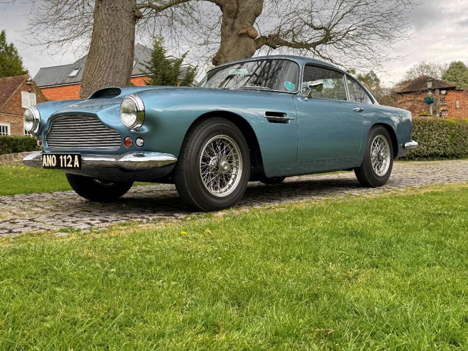 Afbeelding 2/30 van Aston Martin DB 4 (1959)