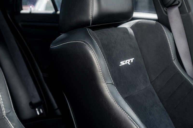 Image 50/50 de Chrysler 300 SRT8 (2017)