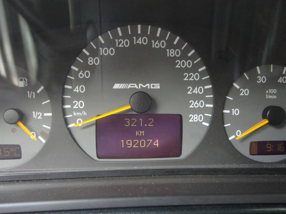 Bild 39/97 von Mercedes-Benz G 55 AMG (lang) (2000)