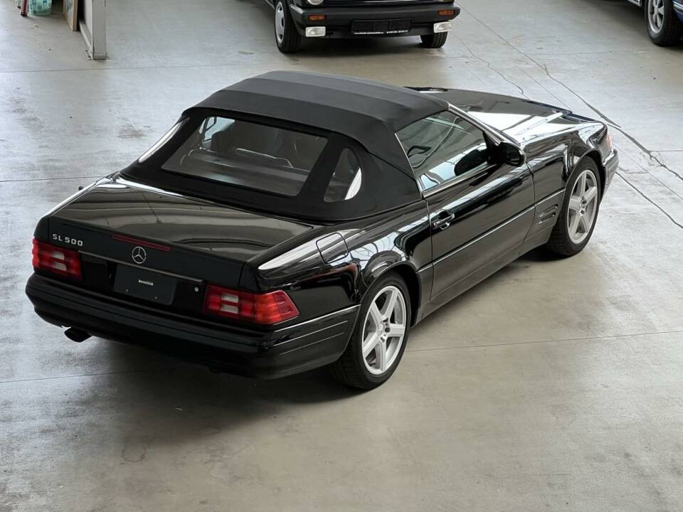 Image 1/25 of Mercedes-Benz SL 500 (1999)