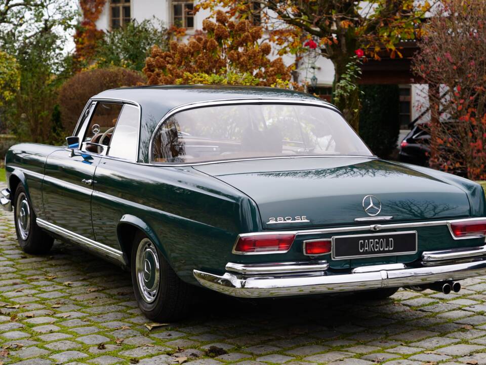 Image 11/12 of Mercedes-Benz 280 SE (1969)