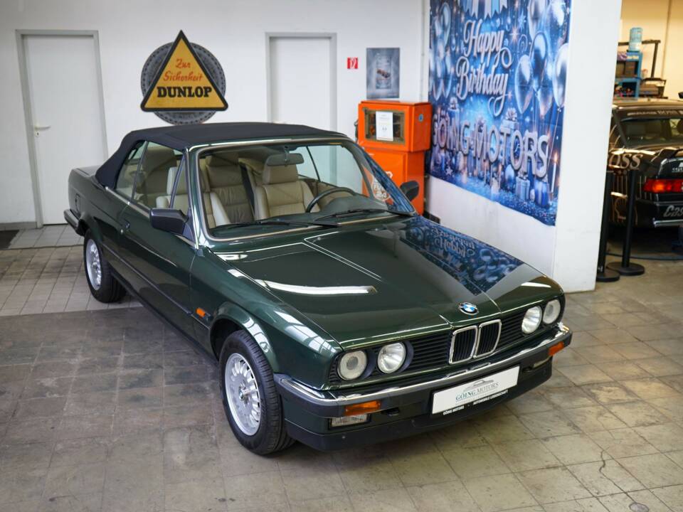 Afbeelding 1/25 van BMW 320i (1988)
