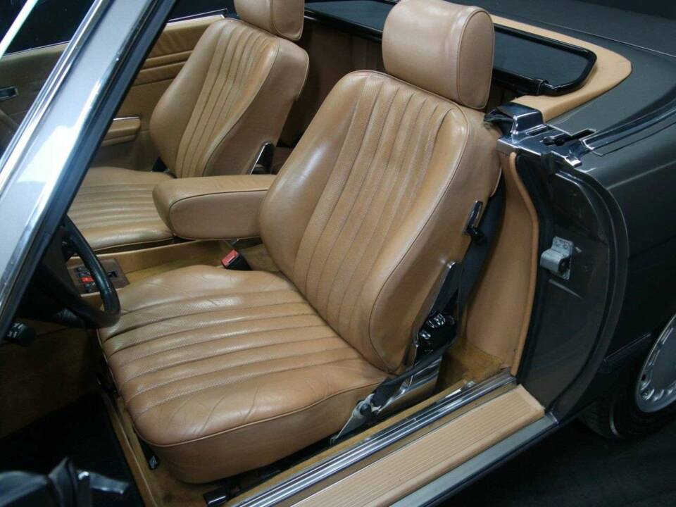 Image 11/50 de Mercedes-Benz 420 SL (1987)