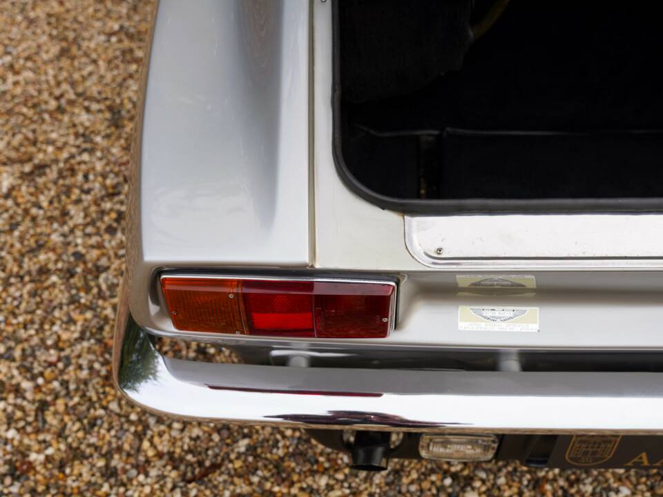 Afbeelding 28/50 van Aston Martin V8 (1974)