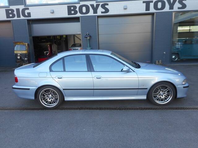 Immagine 7/22 di BMW M5 (1999)