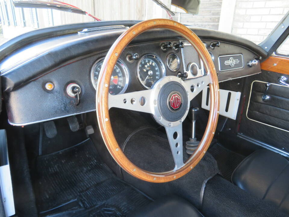 Image 8/16 de MG MGA 1500 (1958)