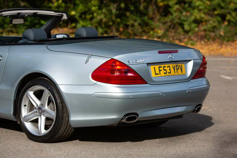 Image 9/50 of Mercedes-Benz SL 500 (2003)