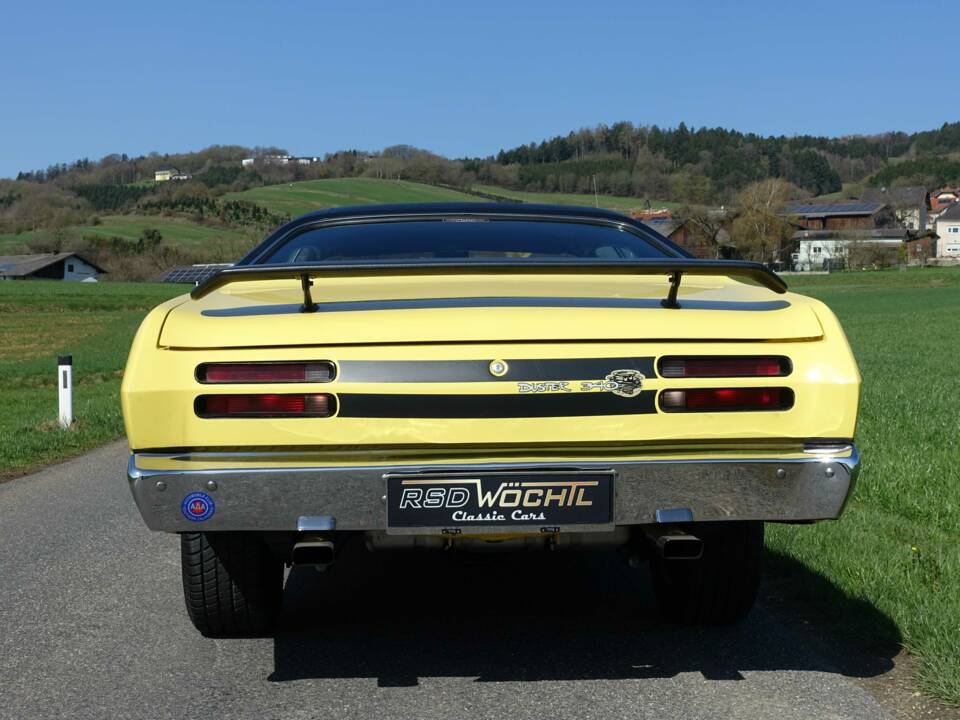 Image 22/57 of Plymouth Duster (1970)