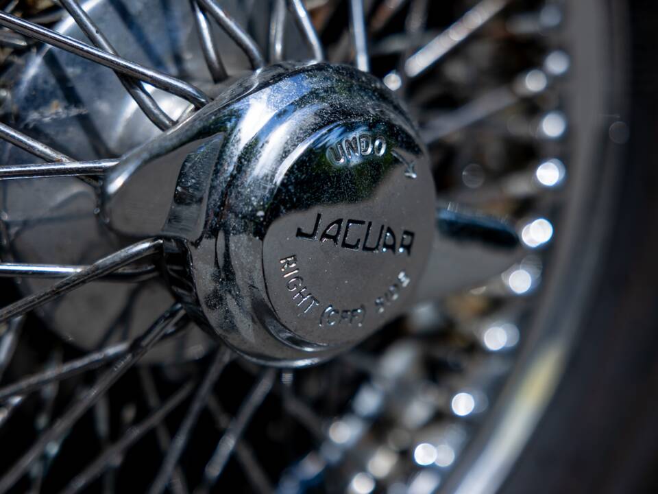 Image 24/50 de Jaguar Mk II 2.4 (1967)