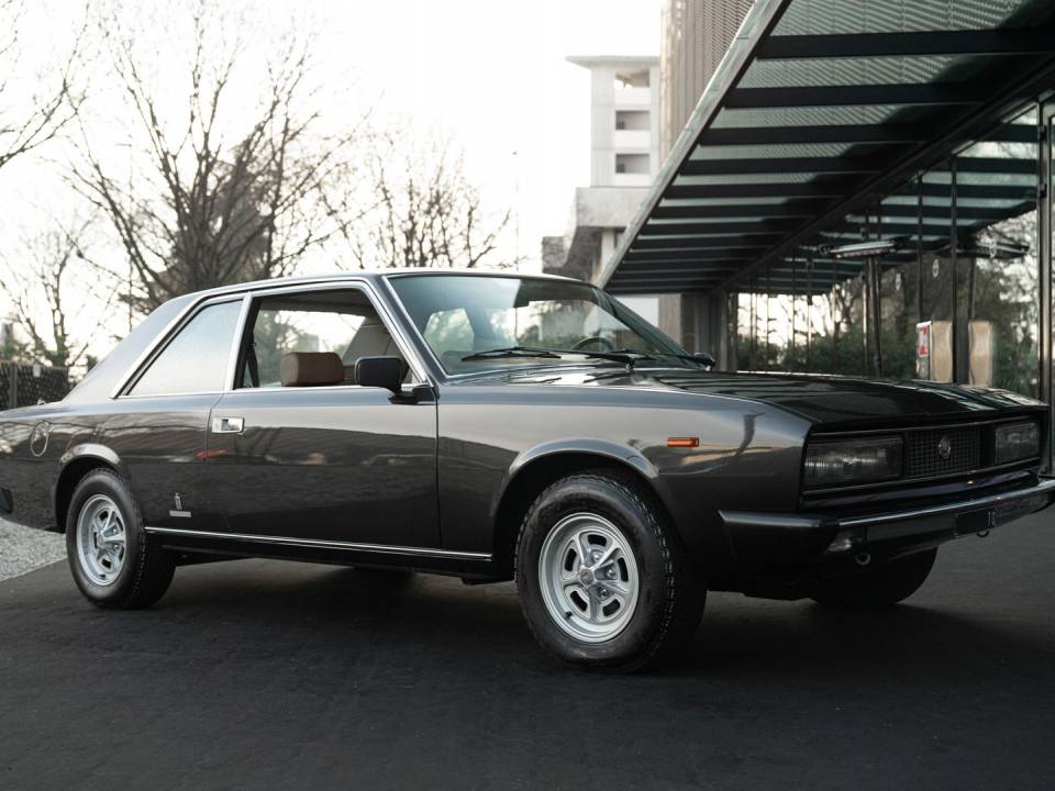 Image 5/37 of FIAT 130 Coupe (1972)