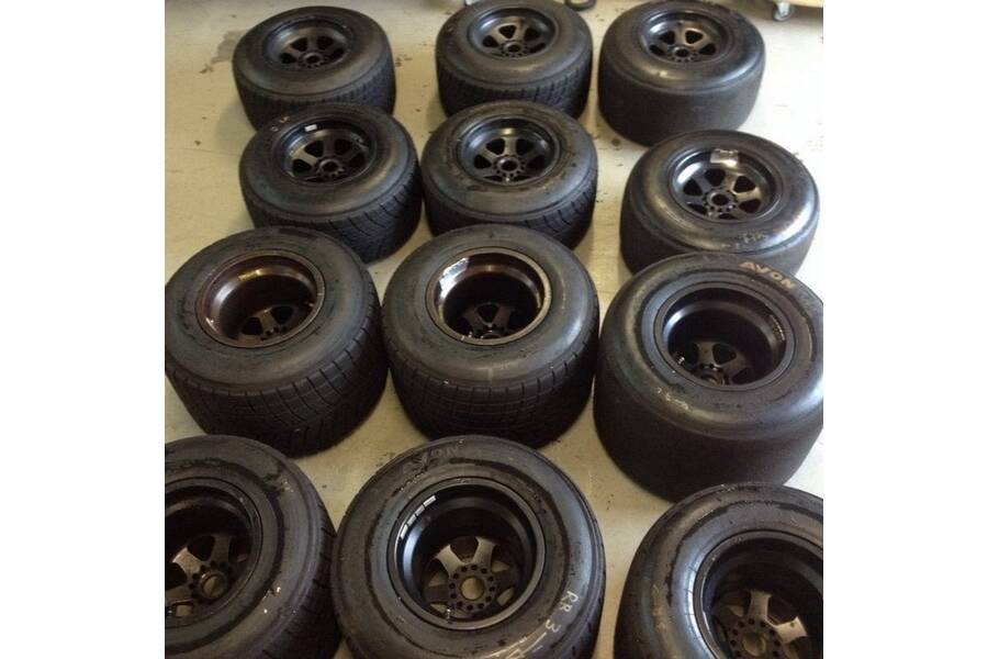 Bild 21/28 von Tyrrell 017 (1988)