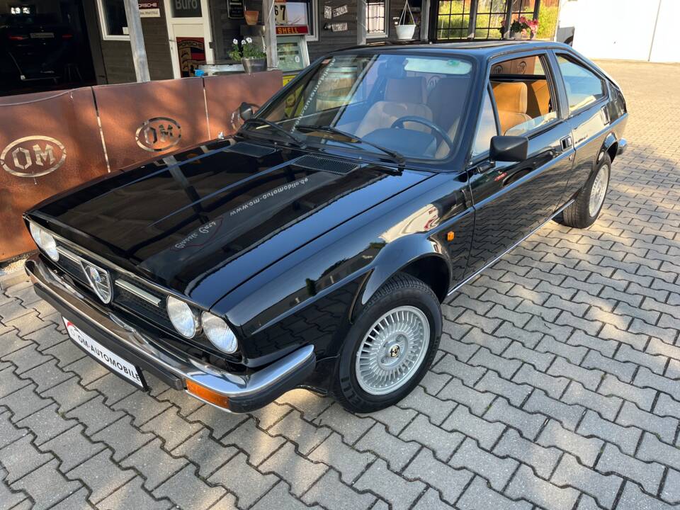 Afbeelding 1/25 van Alfa Romeo Alfasud 1.5 Sprint Veloce (1982)