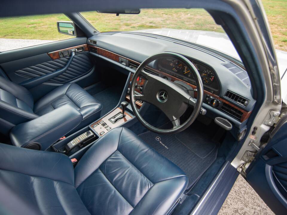 Bild 10/28 von Mercedes-Benz 500 SE (1988)