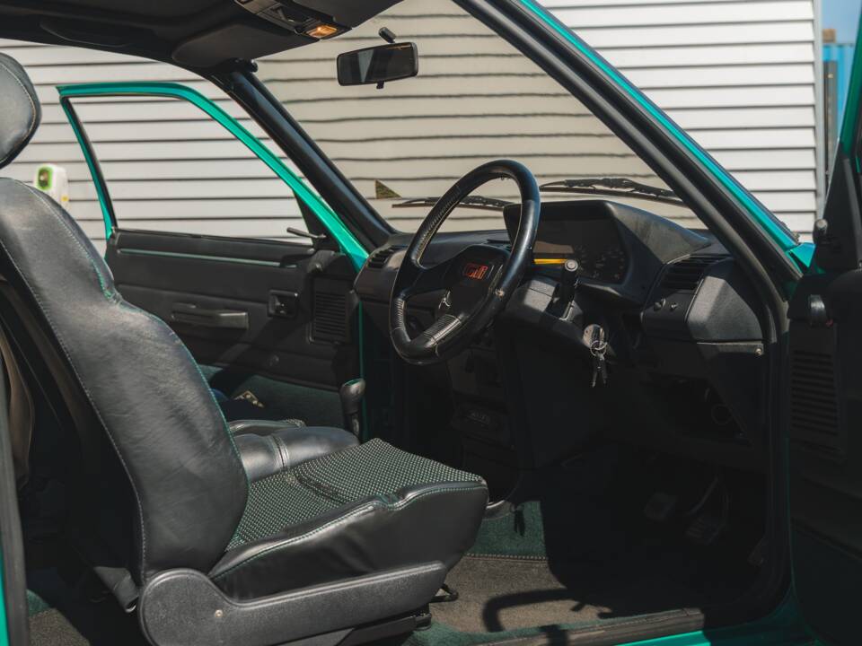Bild 4/50 von Peugeot 205 GTi 1.9 (1991)
