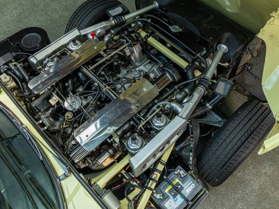 Imagen 17/28 de Jaguar E-Type V12 (1974)