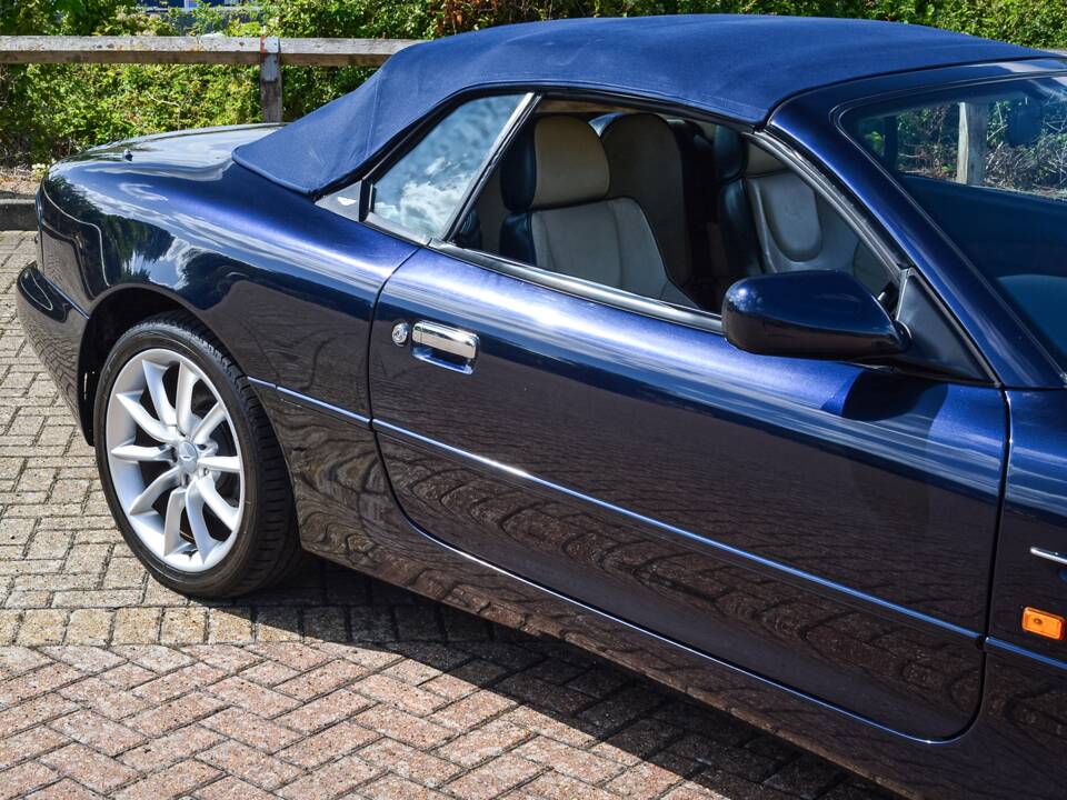 Bild 11/50 von Aston Martin DB 7 Vantage Volante (2001)