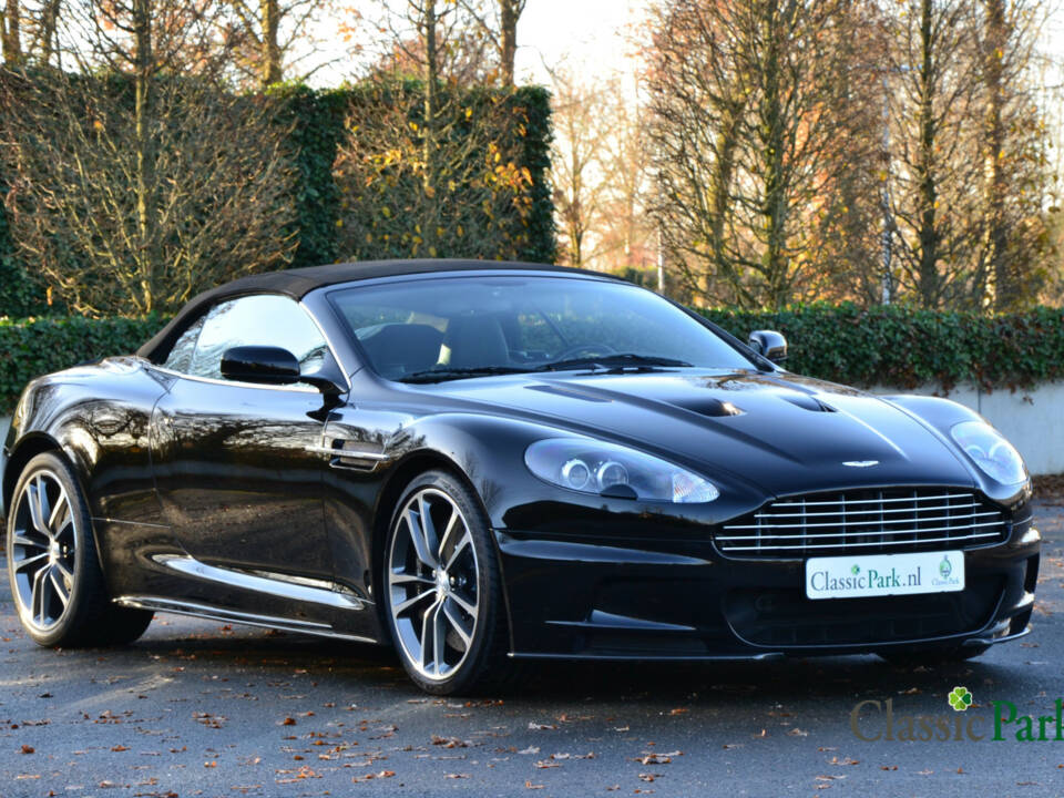 Image 22/50 of Aston Martin DBS Volante (2010)