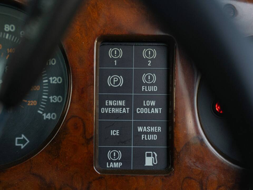 Image 47/50 of Bentley Mulsanne SWB (1980)