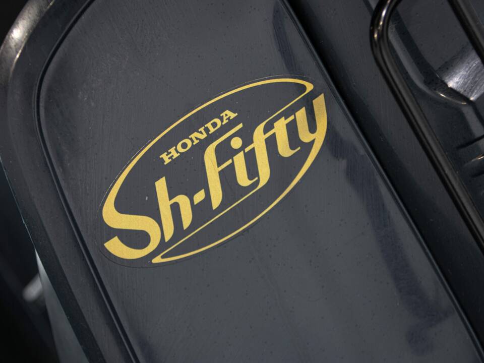 Image 28/44 of Honda SH 50 Fifty (1987)