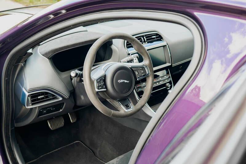 Image 3/50 of Jaguar XE SV Project 8 (2018)