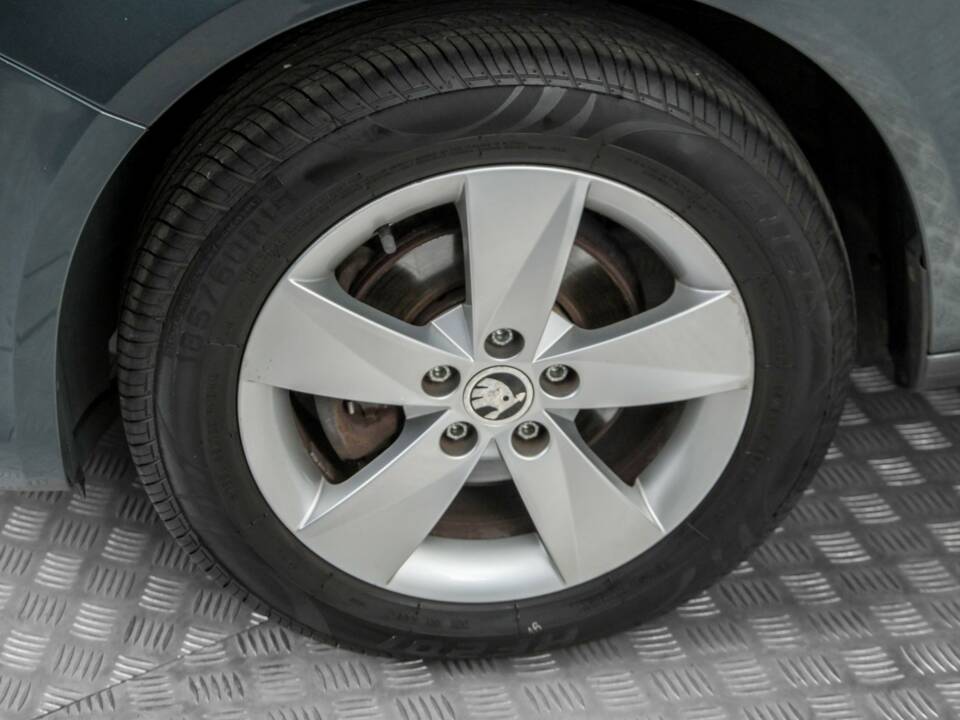 Imagen 23/50 de Skoda Fabia 1.2 TSI Combi (2014)