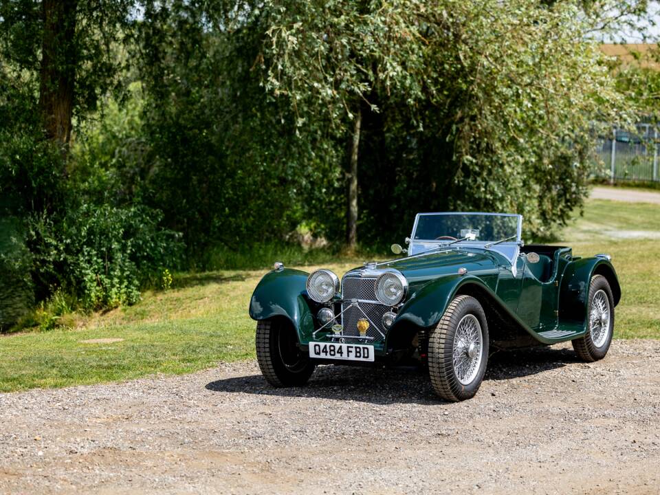 Image 14/50 of Jaguar SS 1 (1900)