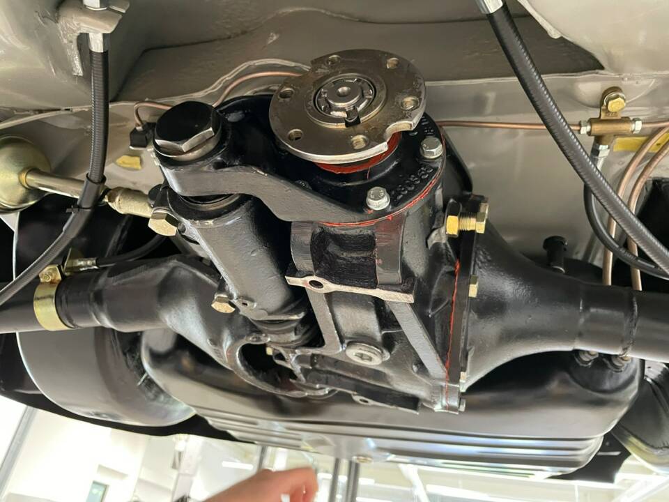 Image 24/54 of Mercedes-Benz 190 SL (1957)