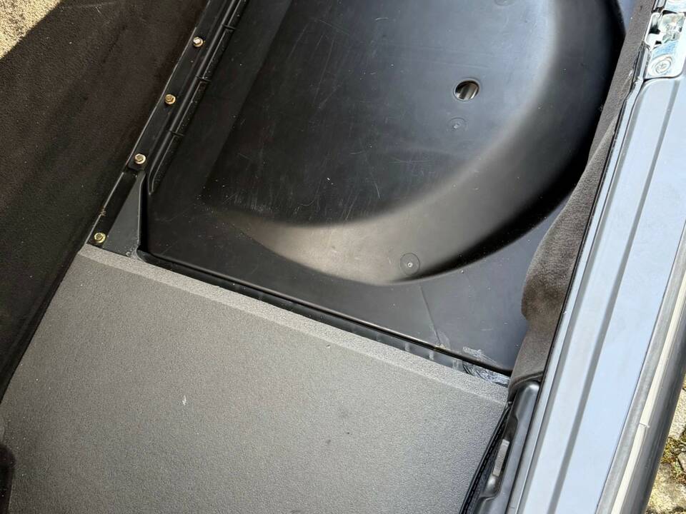 Image 13/20 de Mercedes-Benz 300 SL (1988)