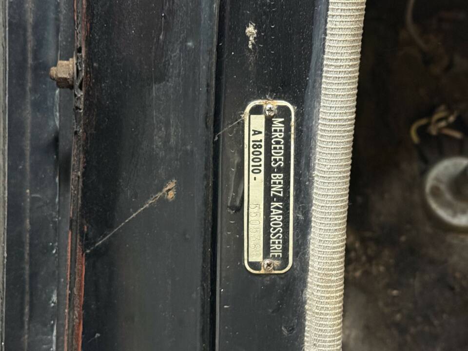 Image 17/50 of Mercedes-Benz 220 S (1955)