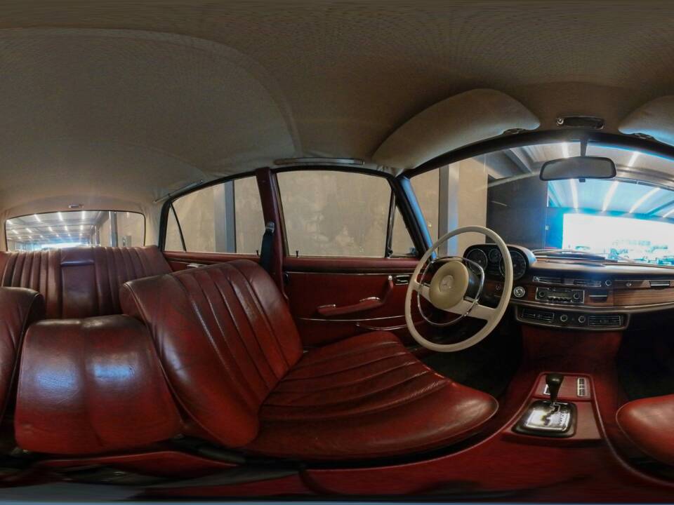 Image 34/34 of Mercedes-Benz 300 SEL 3.5 (1971)